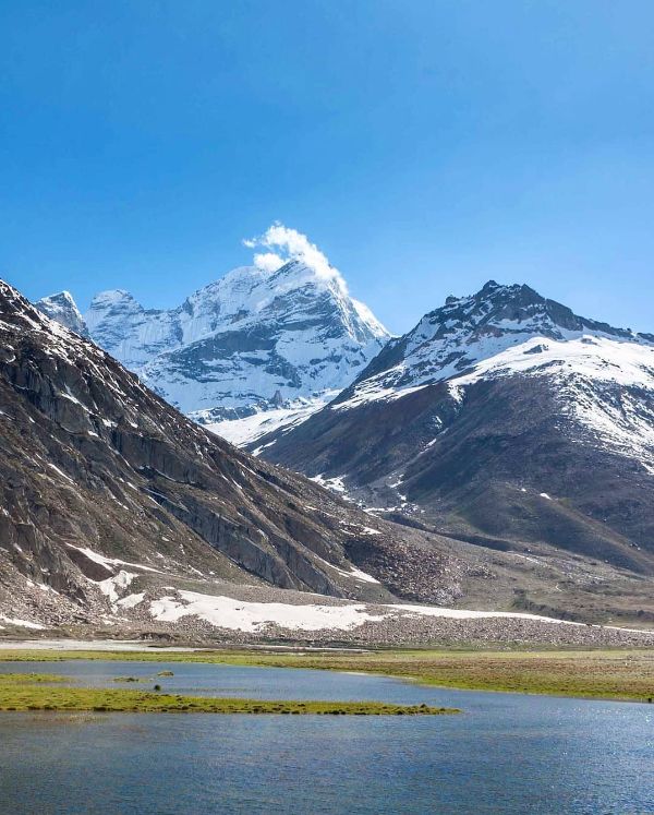 kashmir rental taxi, Affordable Cab Booking Service In Kashmir