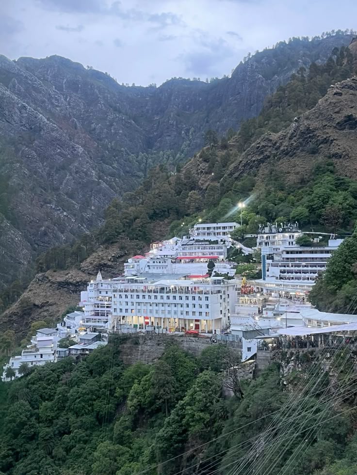 Vaishno Devi  Kashmir Rental Taxi