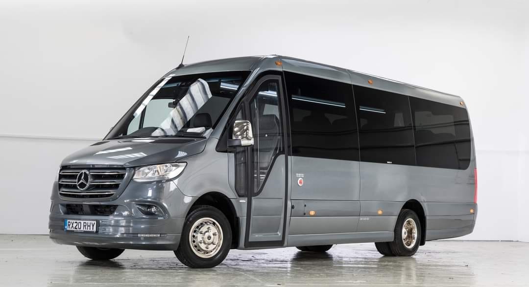 14 Seater Tempo