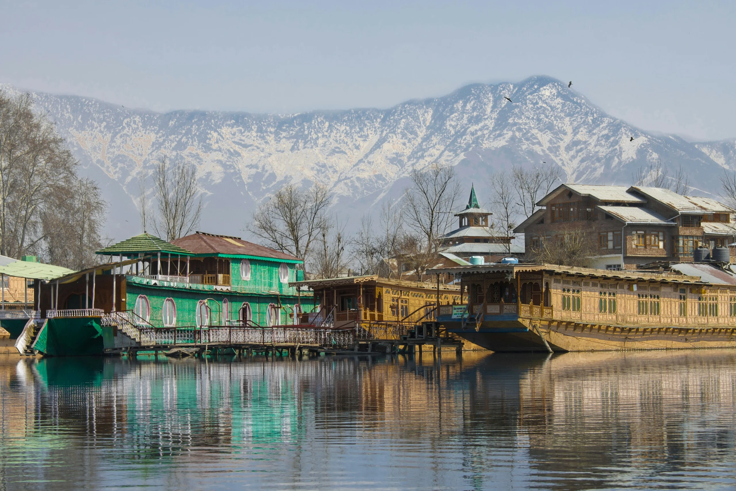 Affordable cab booking service in Srinagar 